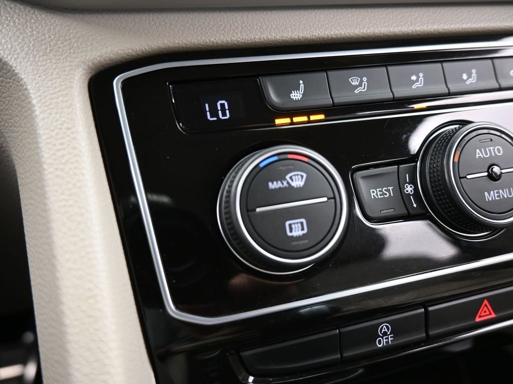 Used 2023 Volkswagen Atlas SEL R-Line image 26