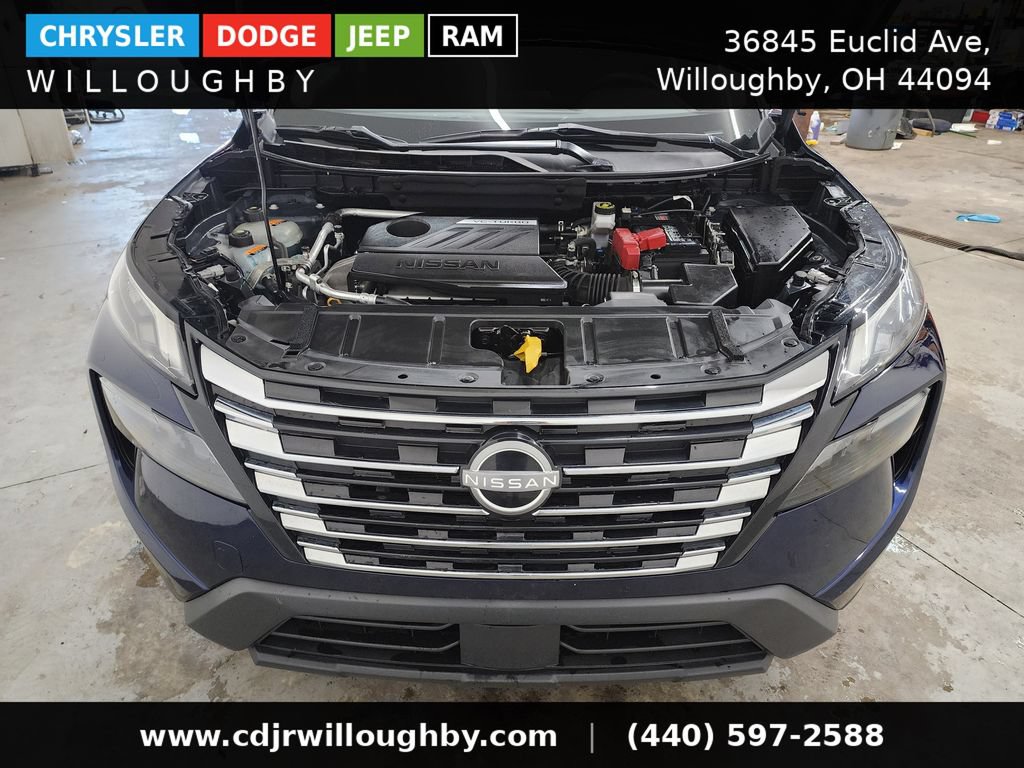 Used 2024 Nissan Rogue SV AWD/4WD image 37