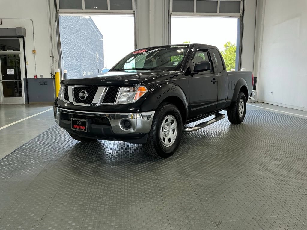 Used 2008 Nissan Frontier SE RWD image 2