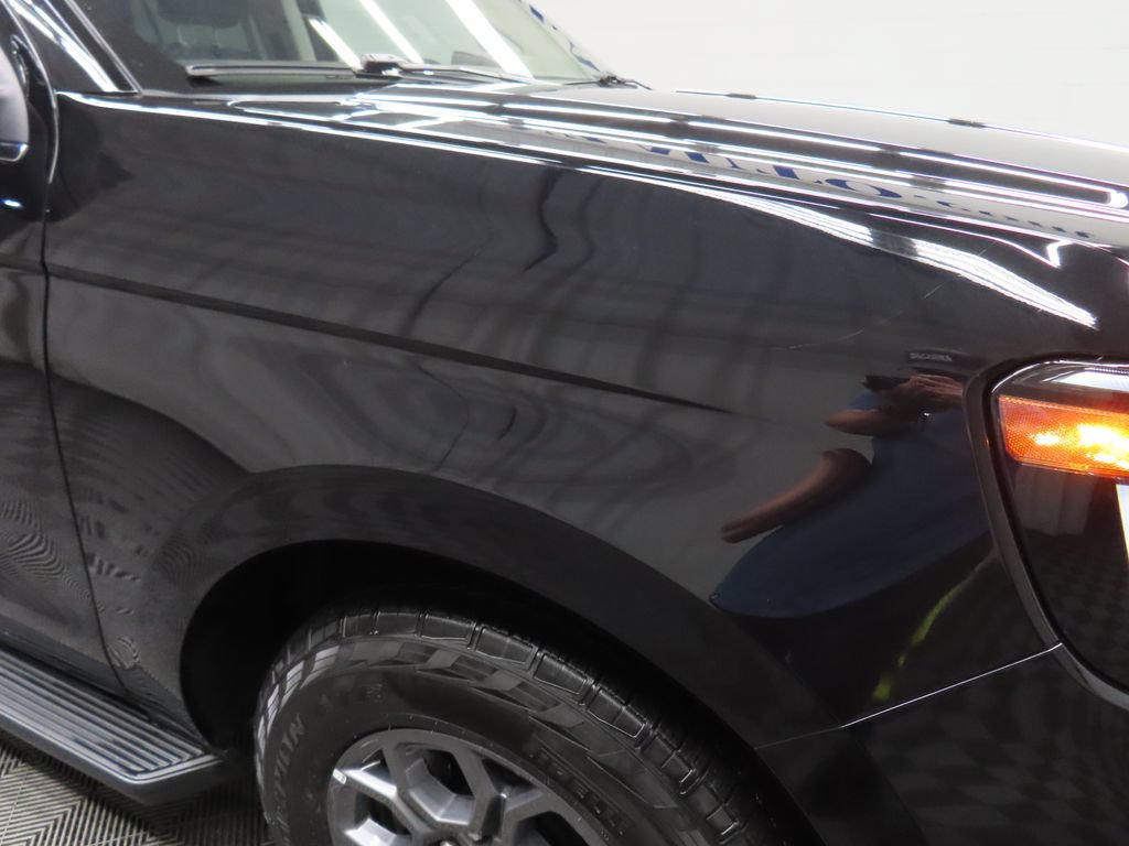 Used 2025 Ford Expedition Max Active AWD/4WD image 38