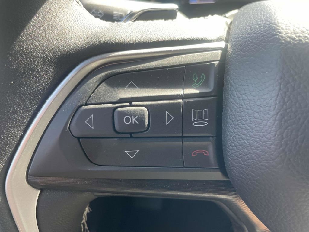 Certified 2025 Jeep Grand Cherokee L Laredo w/ Luxury Tech Group I image 34