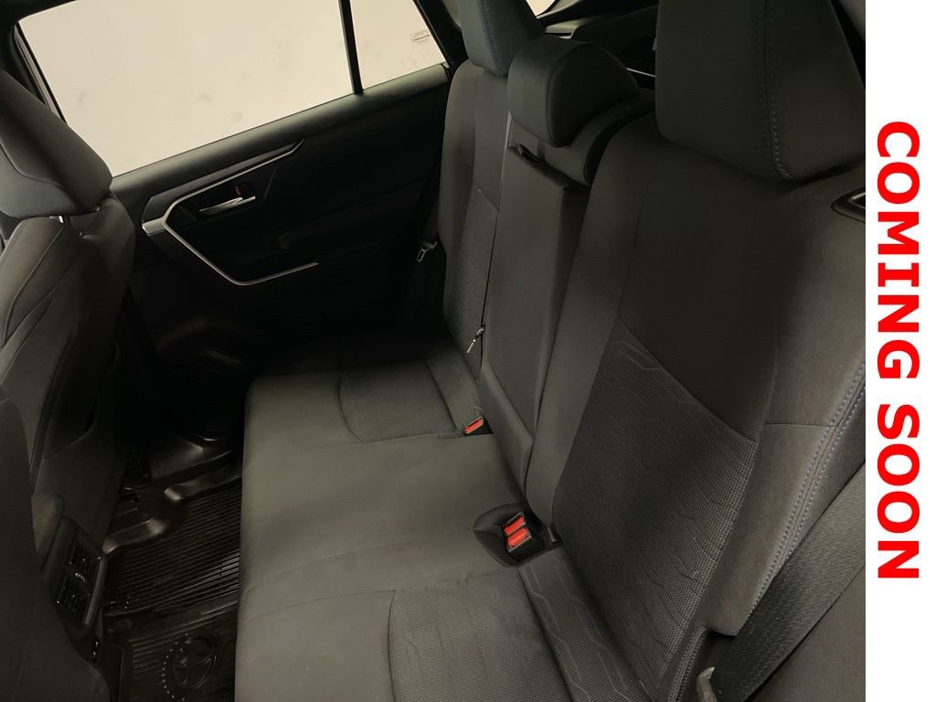 Used 2022 Toyota RAV4 SE w/ Convenience Package image 13