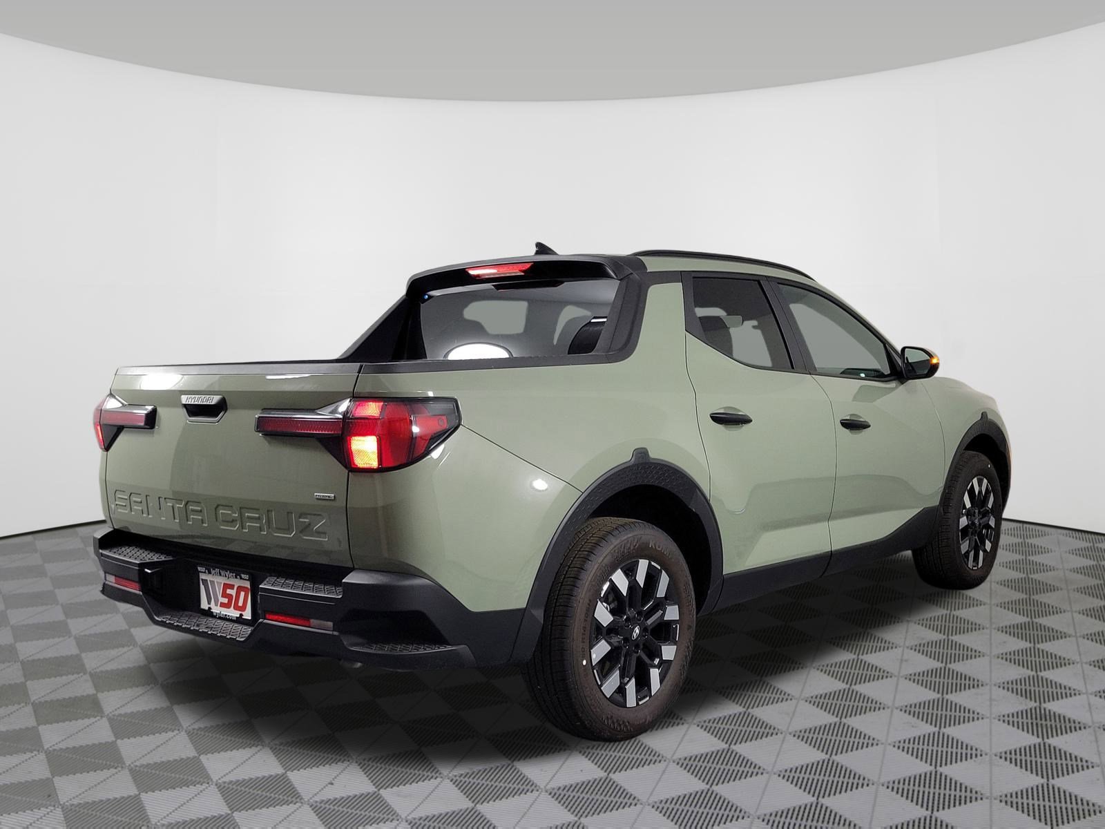 New 2025 Hyundai Santa Cruz SEL image 3