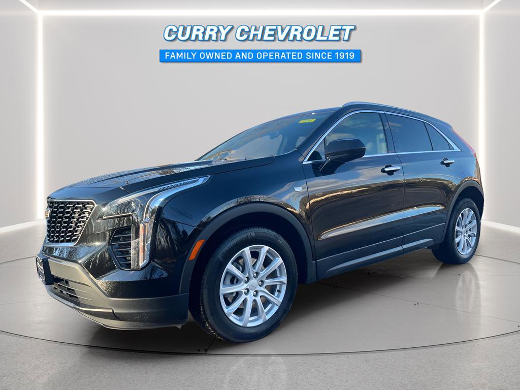 Used 2023 Cadillac XT4 Luxury w/ Cold Weather Package image 4