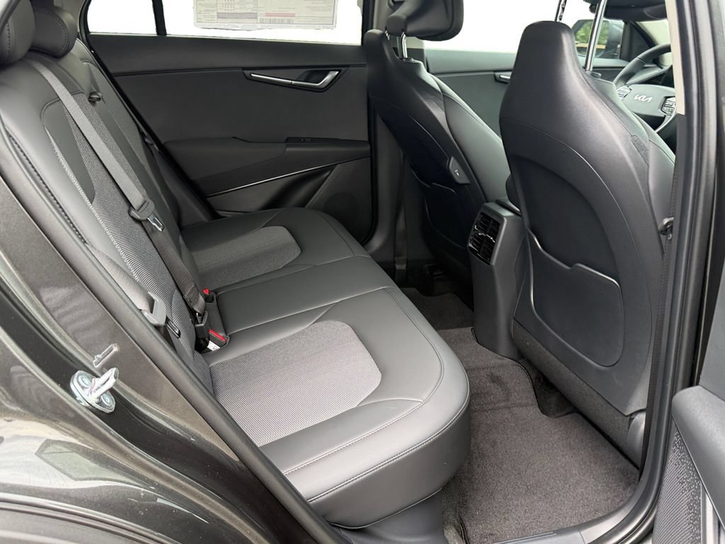 New 2026 Kia Niro EX w/ EX Premium Package FWD image 7