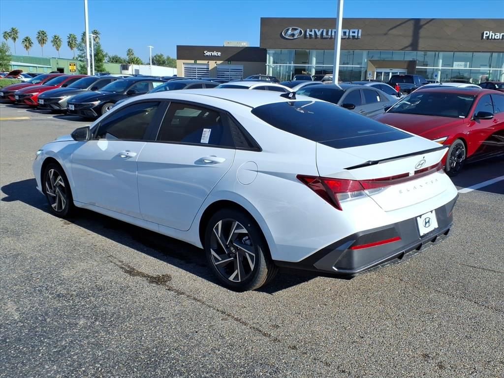 New 2025 Hyundai Elantra Sport image 3