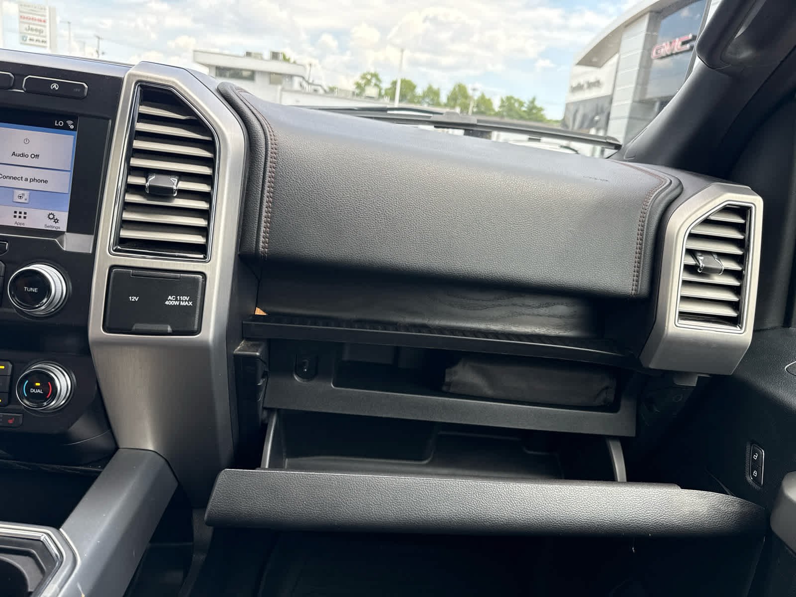 Used 2019 Ford F150 Platinum w/ Equipment Group 701A Luxury AWD/4WD image 19