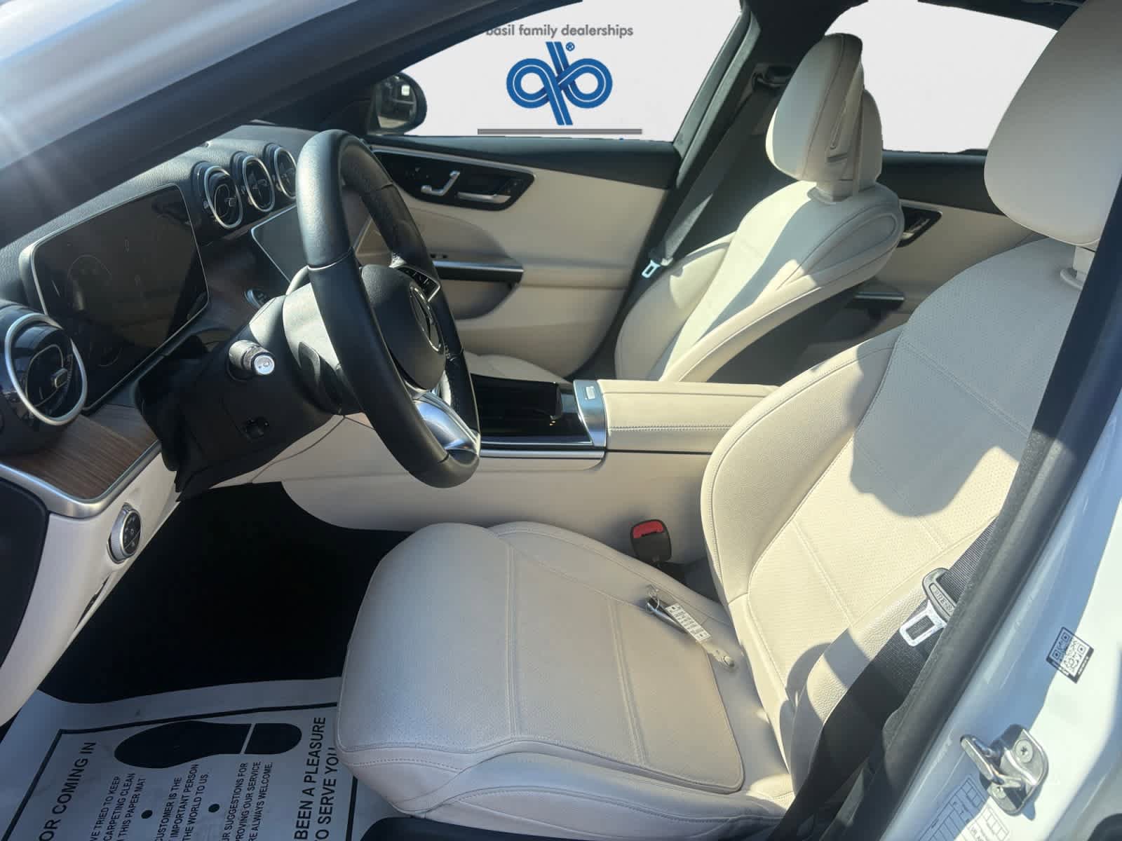 Used 2025 Mercedes-Benz C 300 4MATIC Sedan image 8