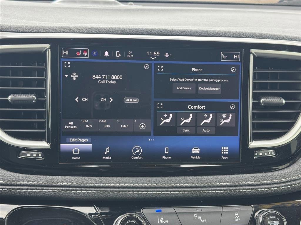 Used 2023 Chrysler Pacifica Touring-L image 18