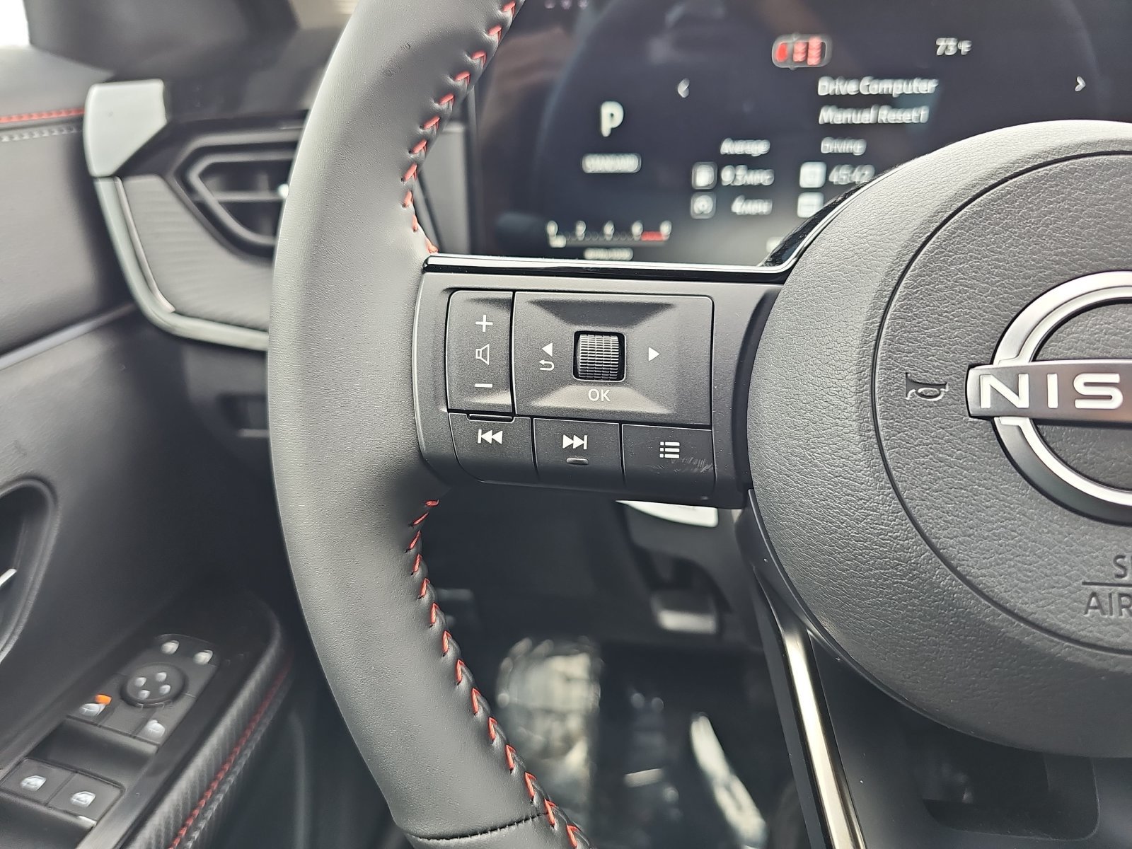 New 2027 Nissan Kicks SR w/ Cold Weather Package FWD image 17