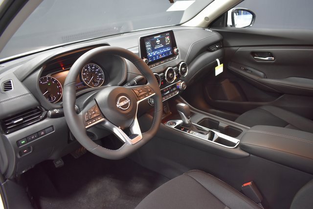 New 2025 Nissan Sentra SV image 4