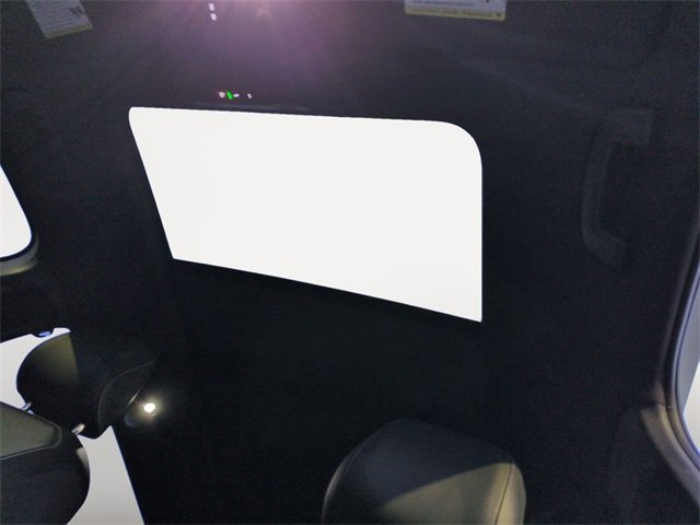 Used 2024 Volkswagen Tiguan SE R-Line image 23