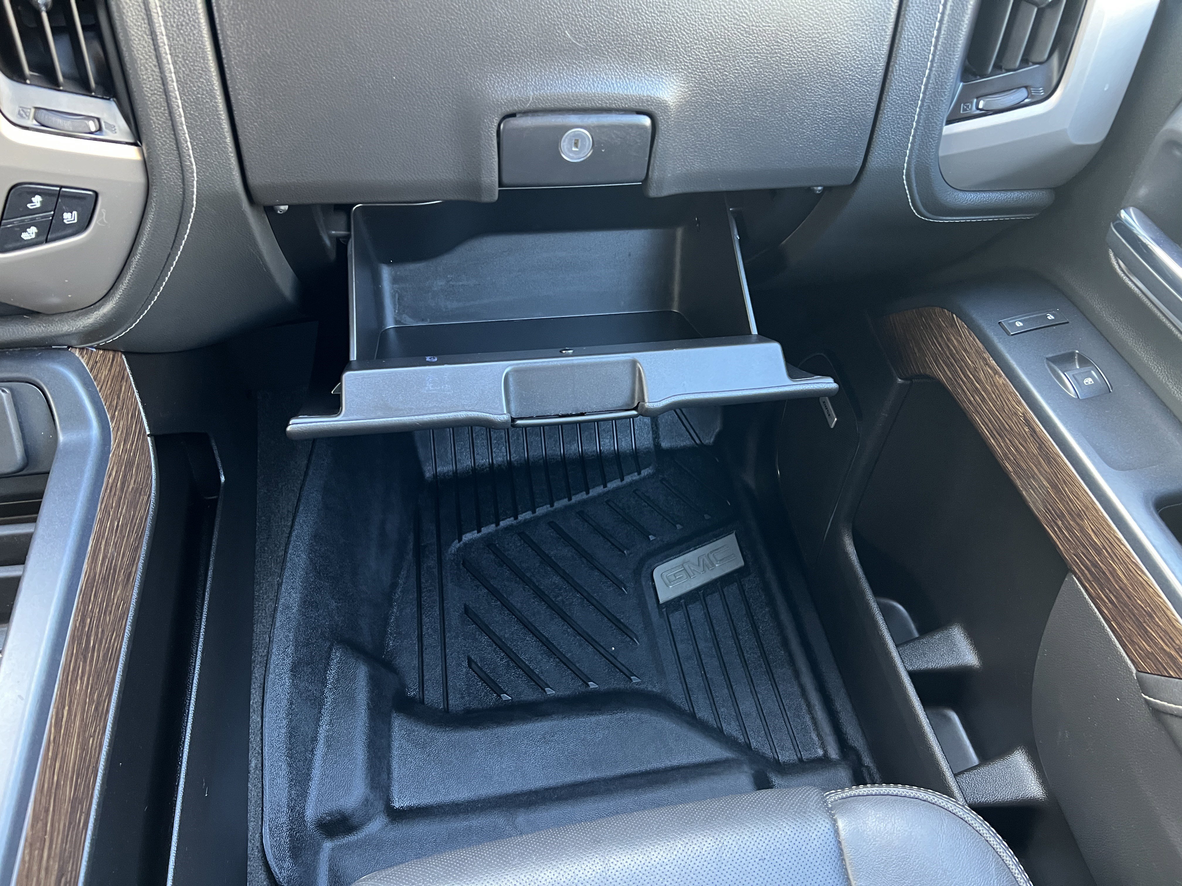 Used 2018 GMC Sierra 3500 Denali image 34