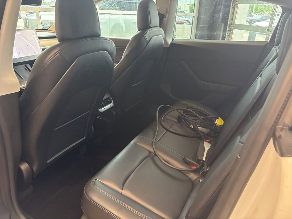 Used 2021 Tesla Model Y Long Range AWD/4WD image 18