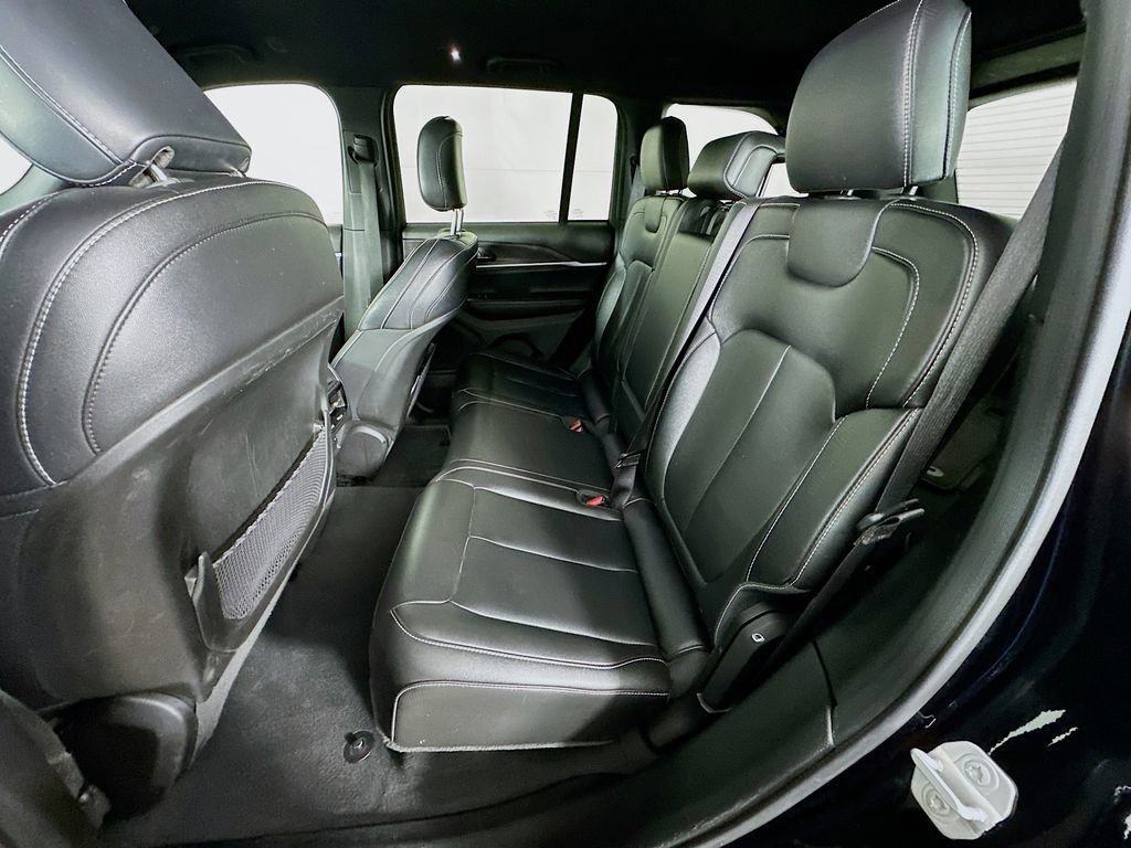 Certified 2024 Jeep Grand Cherokee Limited image 35