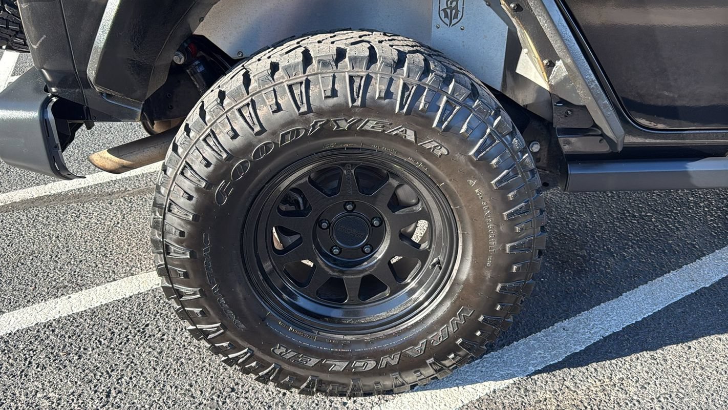 Used 2019 Jeep Wrangler Unlimited Rubicon AWD/4WD image 14