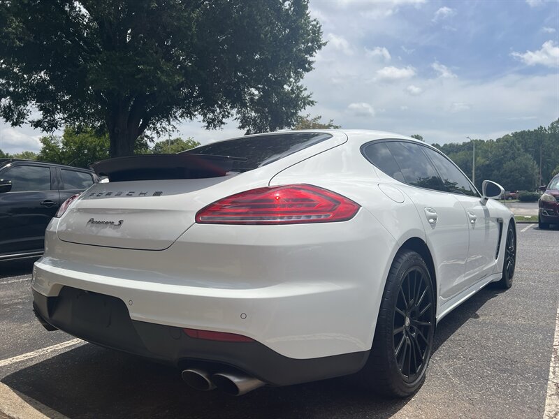 Used 2015 Porsche Panamera image 6