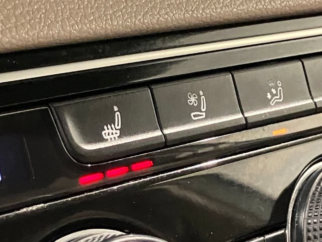 Used 2018 Volkswagen Atlas SEL Premium AWD/4WD image 32