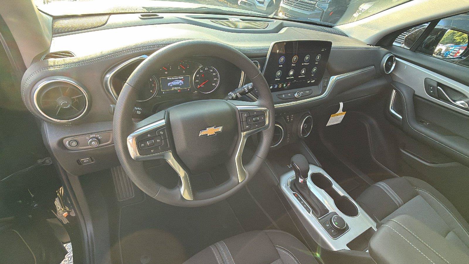 New 2026 Chevrolet Blazer LT w/ Convenience Package FWD image 13