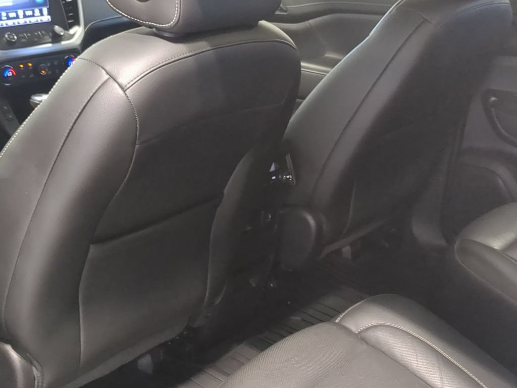 Used 2019 GMC Acadia SLT w/ Black Edition FWD image 22