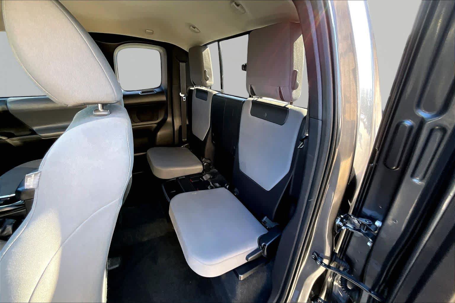 Used 2019 Toyota Tacoma SR w/ SR Convenience Package AWD/4WD image 20
