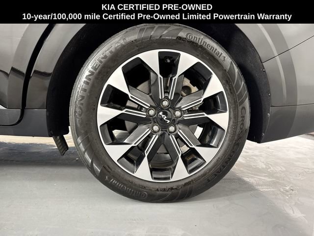 Used 2024 Kia Carnival EX FWD image 5