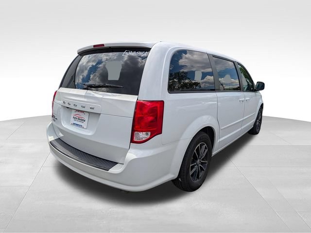 Used 2017 Dodge Grand Caravan SE FWD image 5