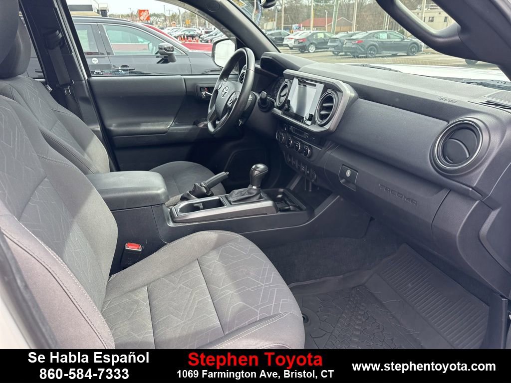 Used 2017 Toyota Tacoma TRD Off-Road image 25