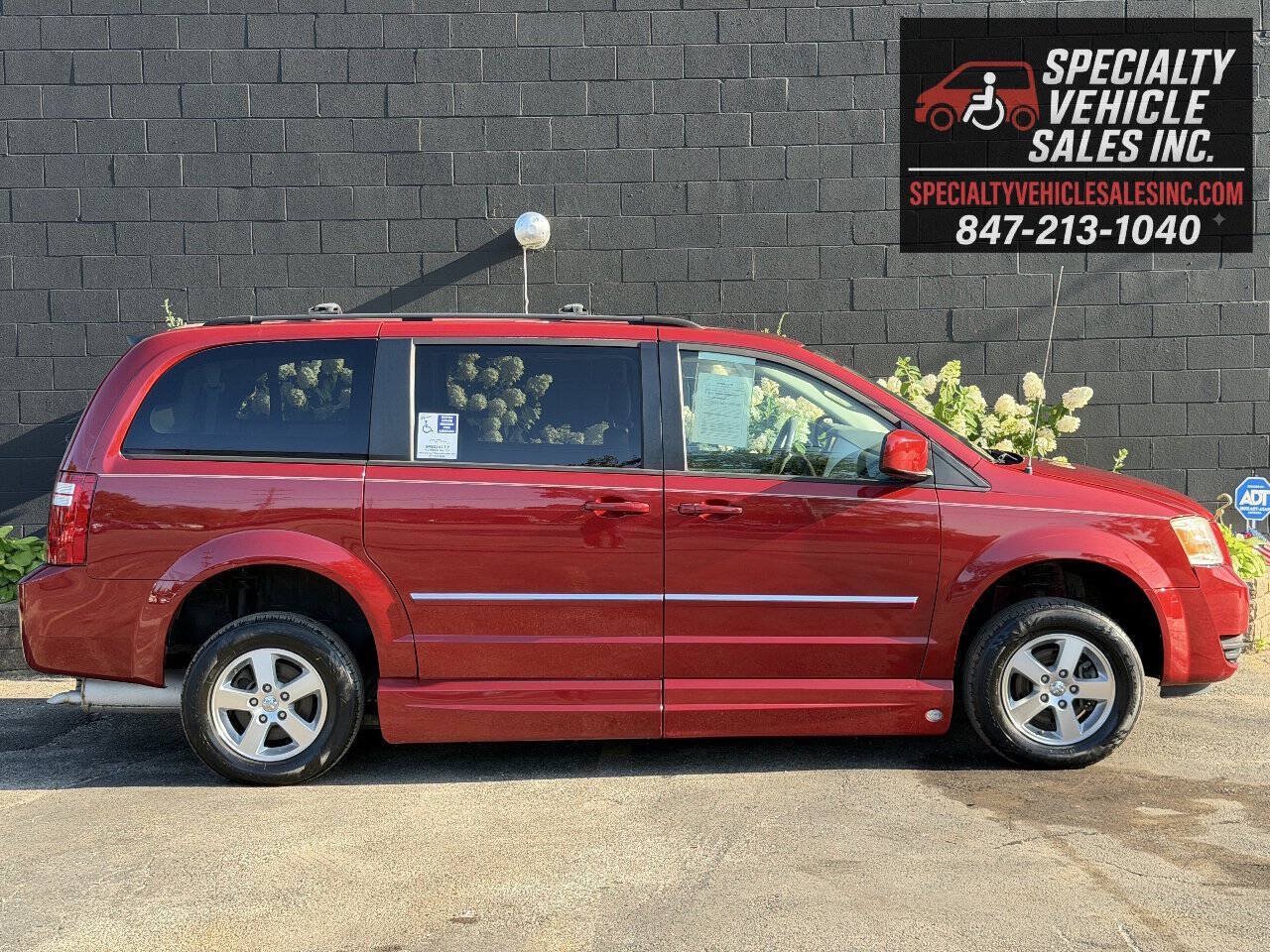 Used 2008 Dodge Grand Caravan SXT FWD image 4