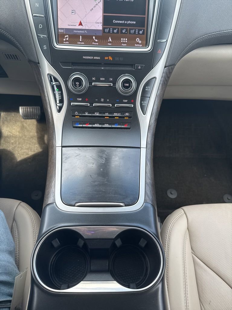 Used 2017 Lincoln MKX Reserve w/ Lincoln MKX Climate Package image 27