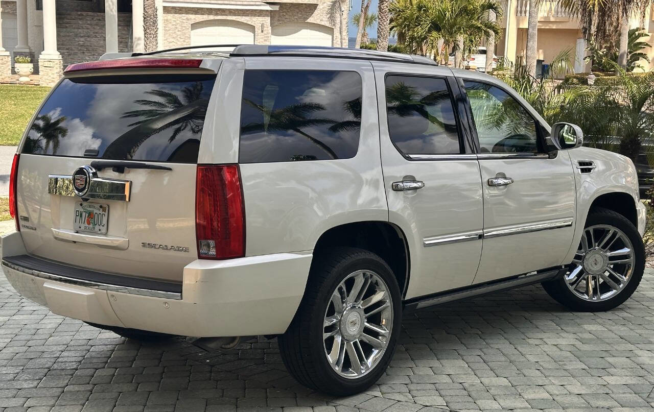 Used 2011 Cadillac Escalade Platinum image 8