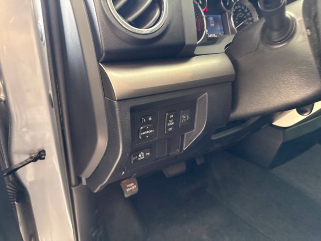 Used 2017 Toyota Tundra SR5 RWD image 15