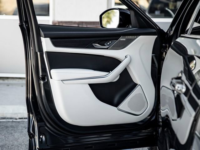 New 2025 Jaguar F-PACE R-Dynamic S image 12