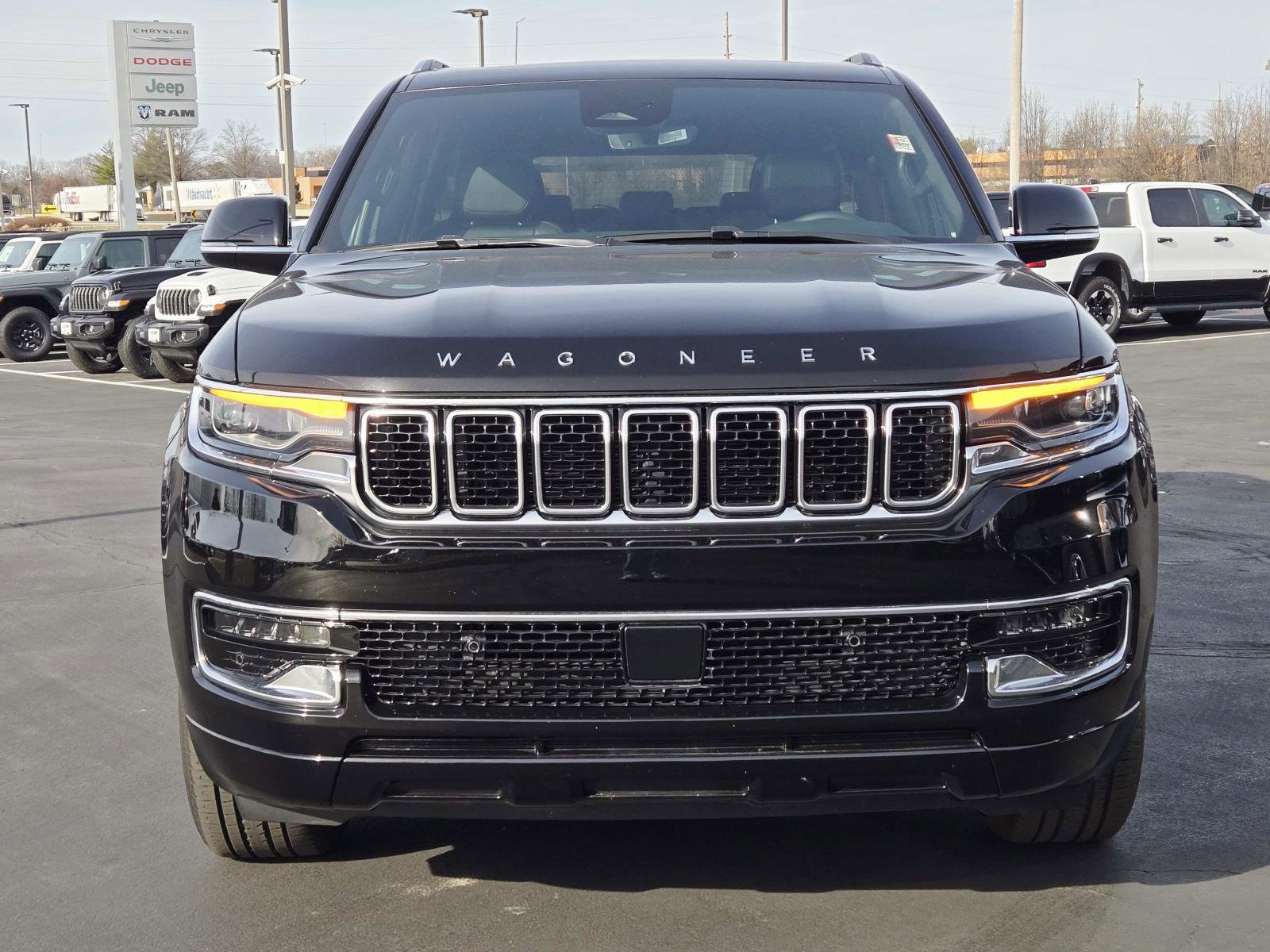 Used 2024 Jeep Wagoneer L 4WD w/ Premium Group I image 10