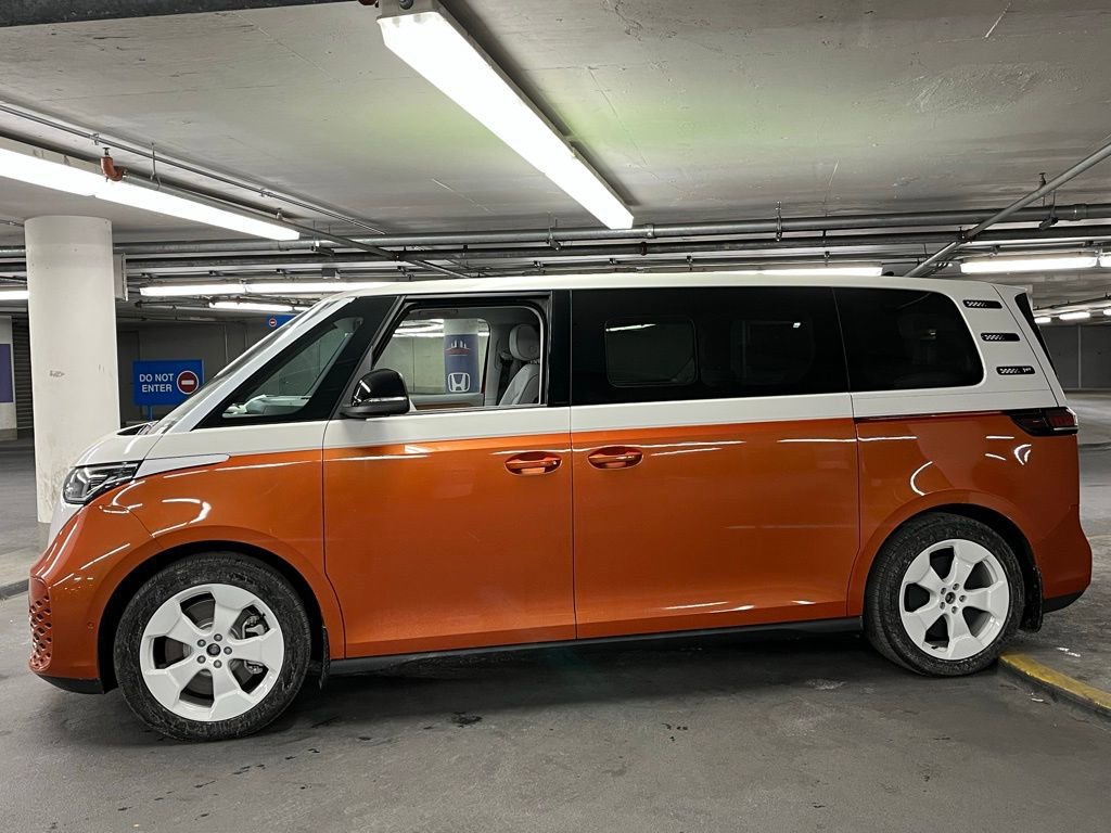 New 2025 Volkswagen ID. Buzz 1st Edition image 33