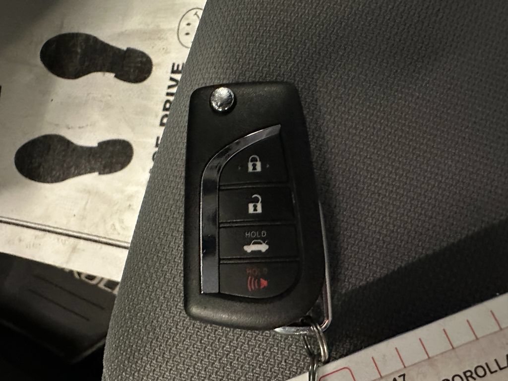 Used 2020 Toyota Corolla SE FWD image 16