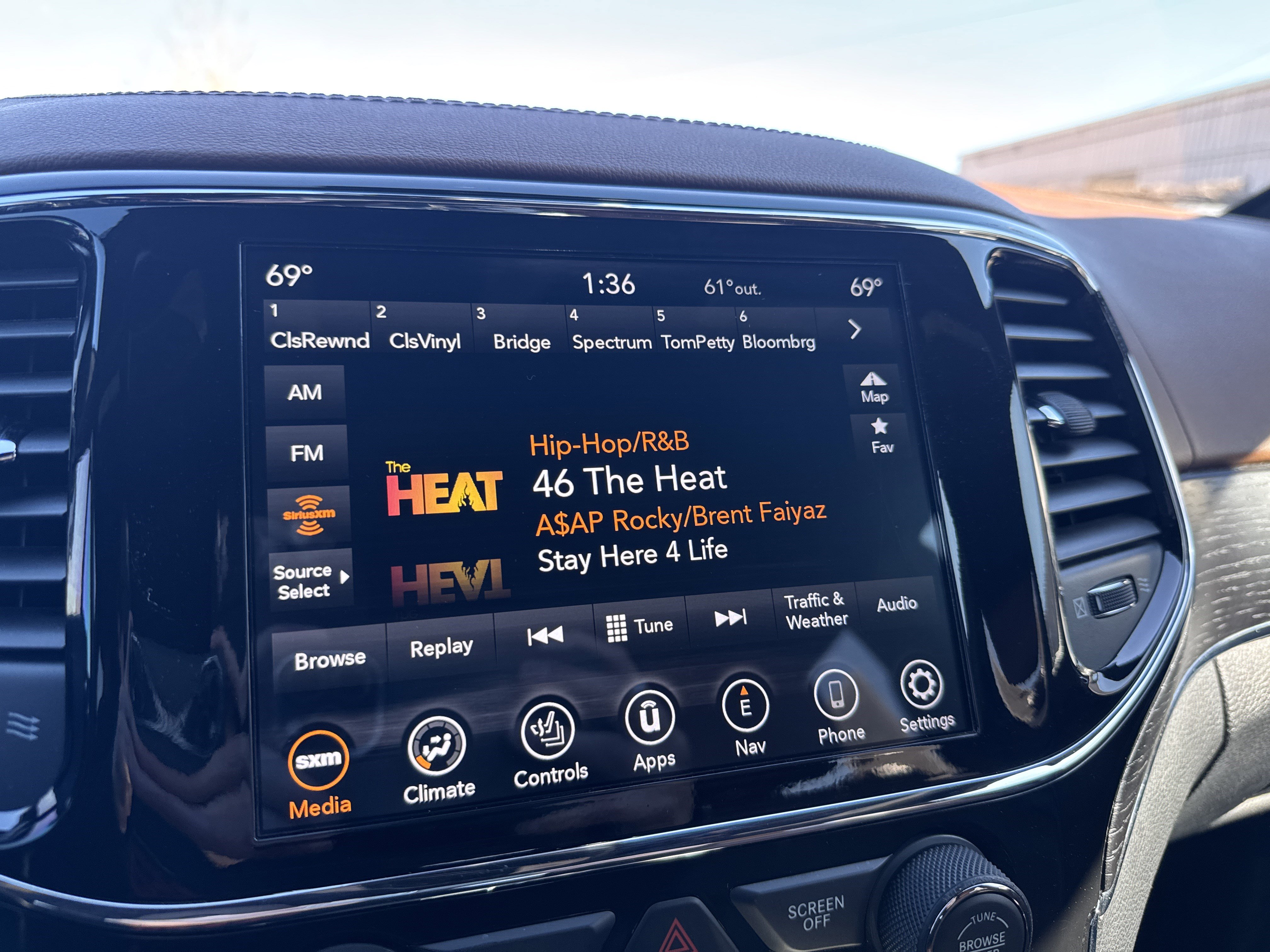 Used 2021 Jeep Grand Cherokee Summit w/ Platinum Series Group image 25