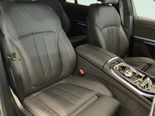 New 2026 BMW X7 M60i AWD/4WD image 25