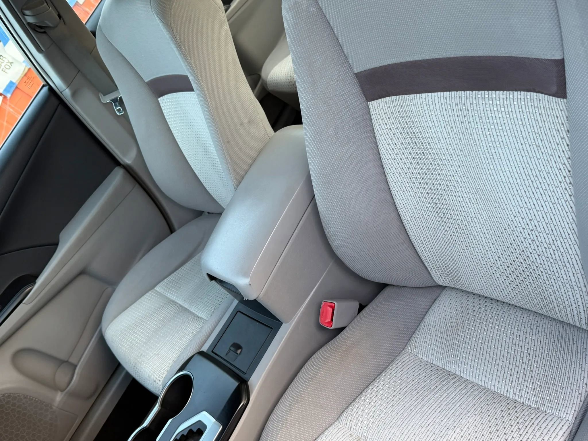 Used 2013 Toyota Camry LE w/ Preferred Accessory Pkg image 10