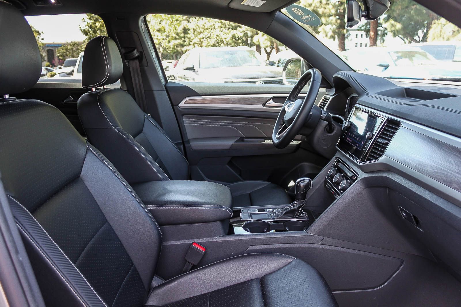 Certified 2022 Volkswagen Atlas Cross Sport SE image 15