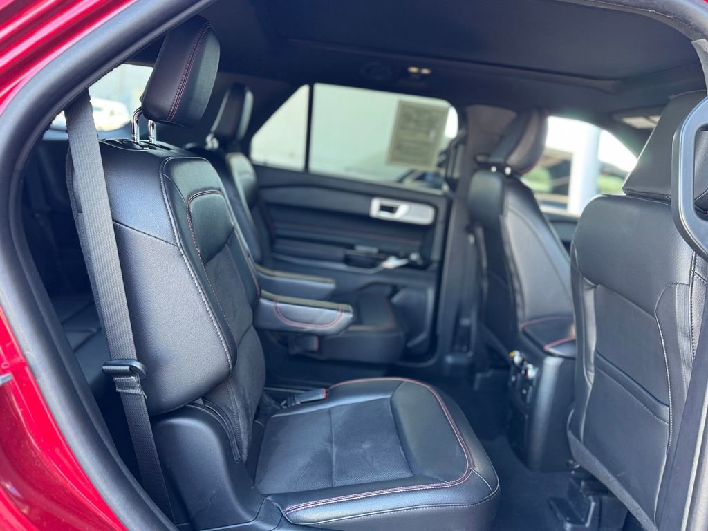 Used 2023 Ford Explorer ST-Line w/ Class IV Trailer Tow Package AWD/4WD image 29