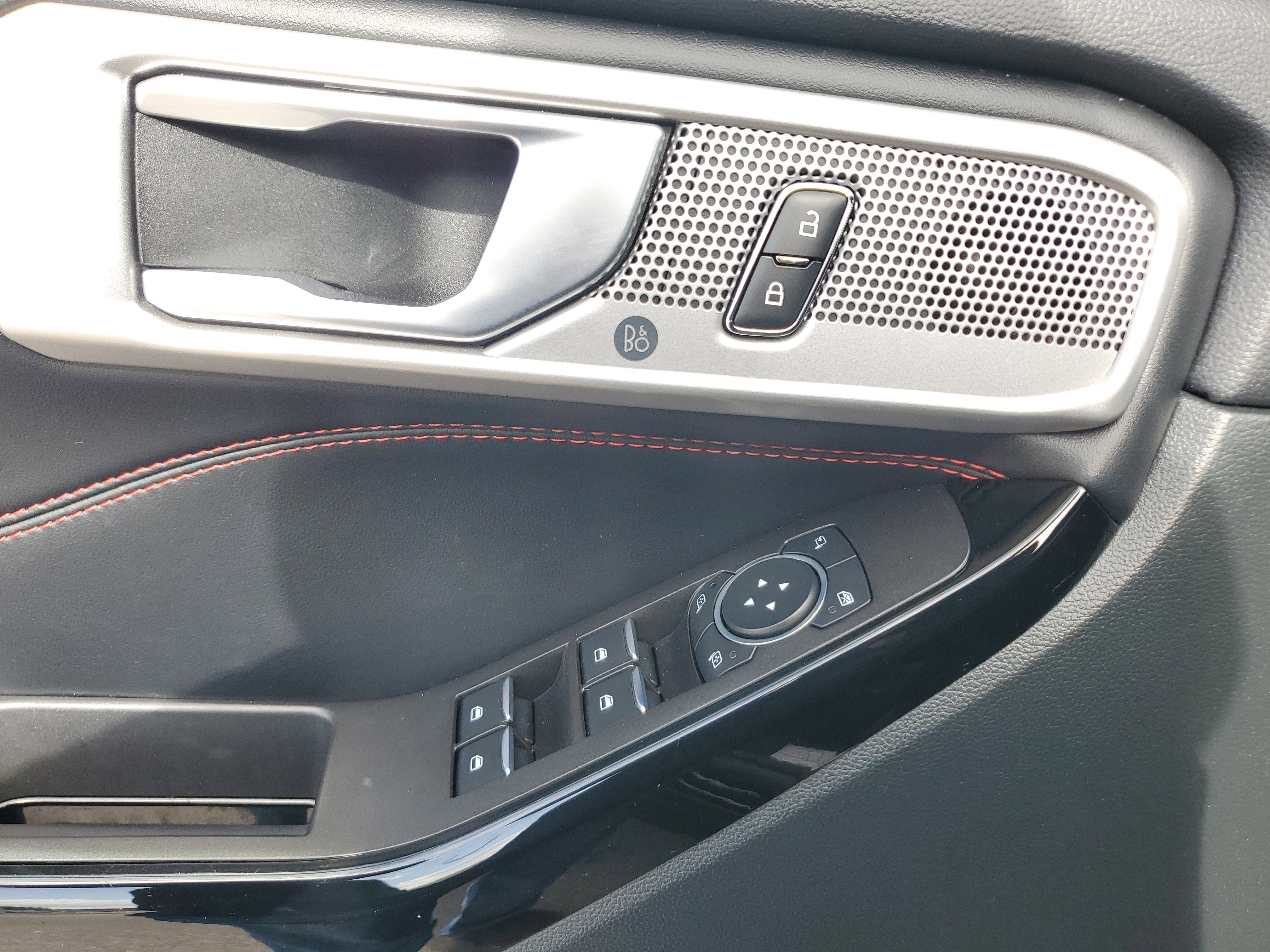 Certified 2023 Ford Explorer ST-Line w/ Class IV Trailer Tow Package RWD image 30