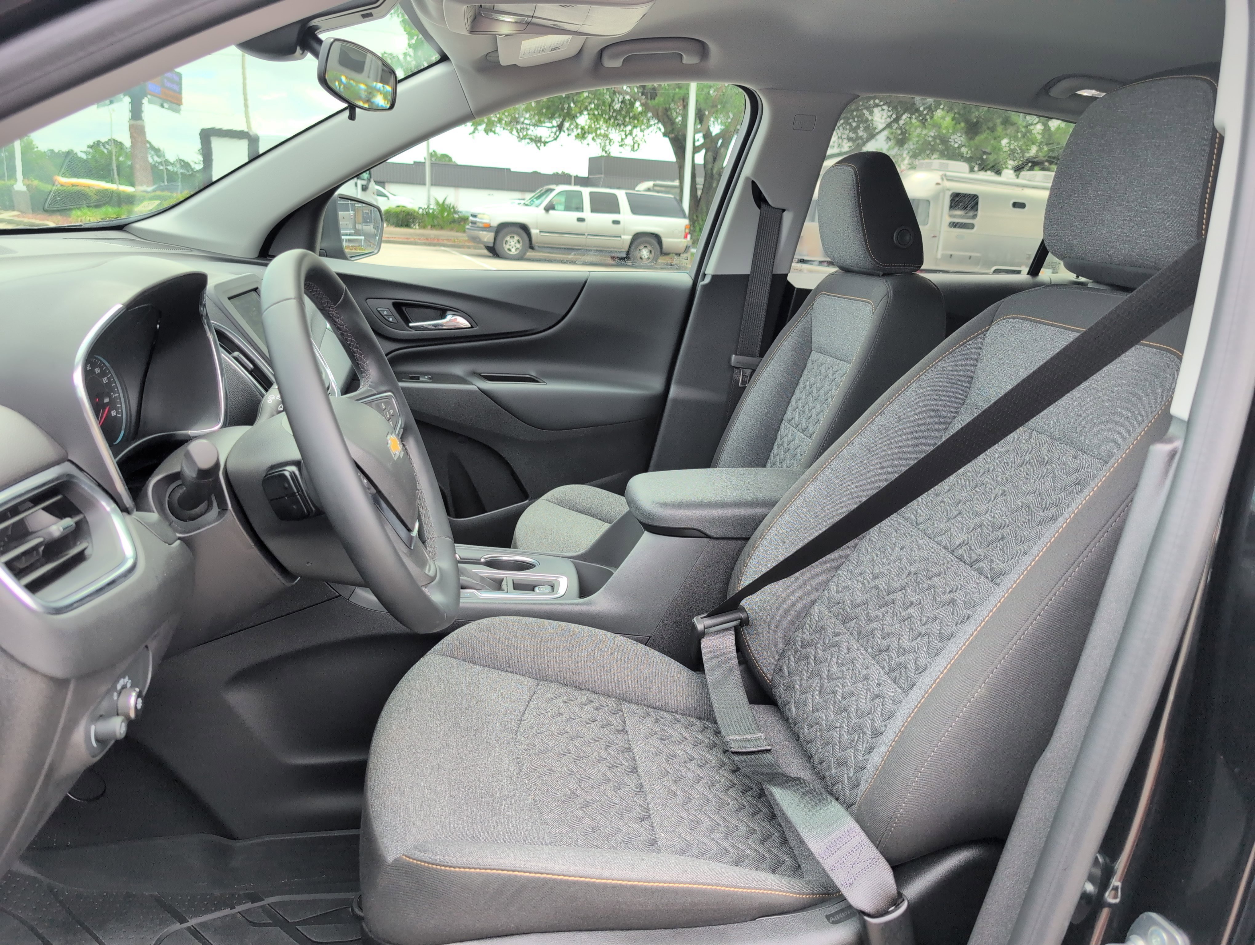 Used 2024 Chevrolet Equinox LT w/ LPO, Floor Liner Package FWD image 13