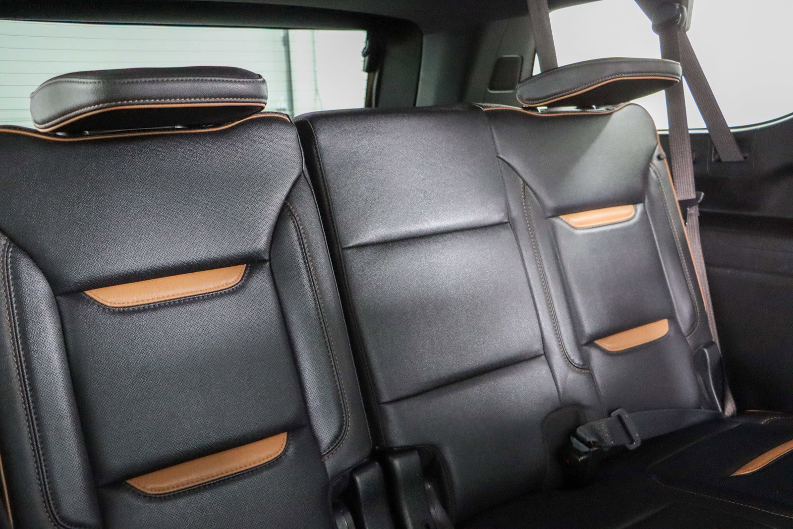 Used 2023 GMC Yukon XL AT4 image 33