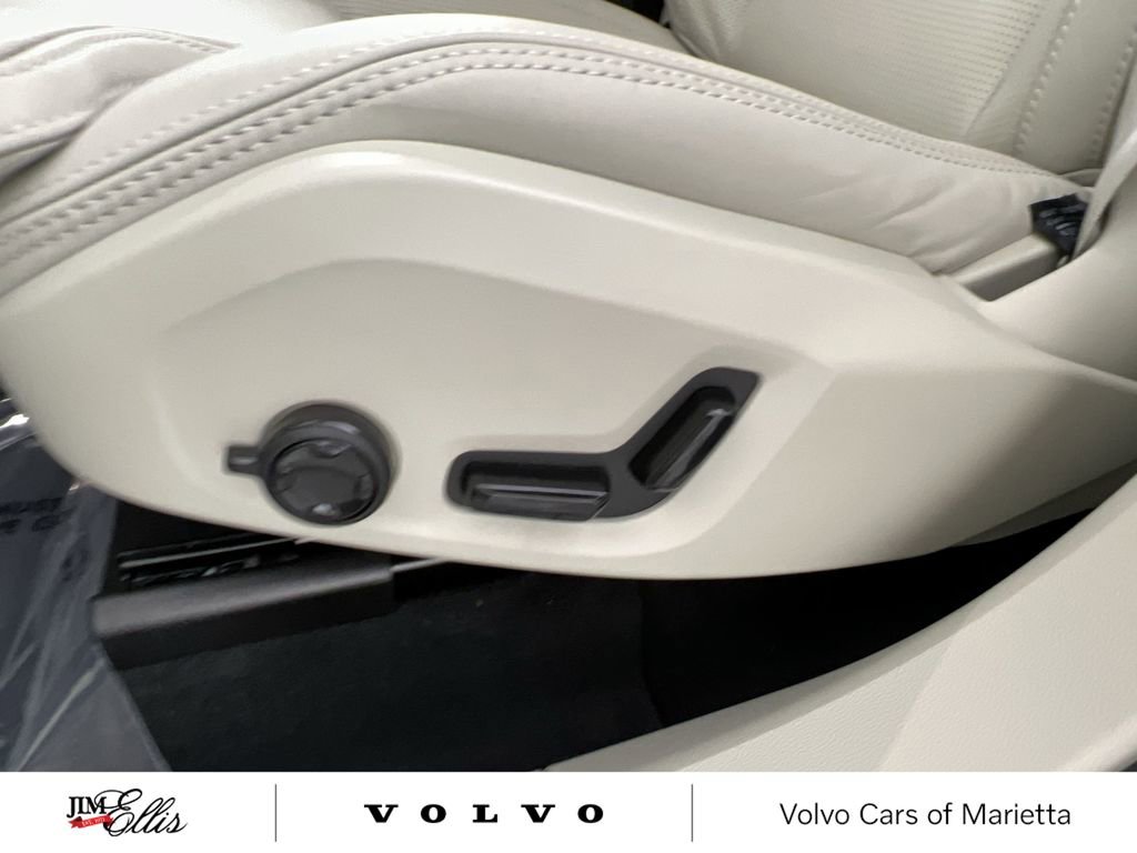 New 2026 Volvo XC60 B5 Ultra w/ Protection Package Premier image 14