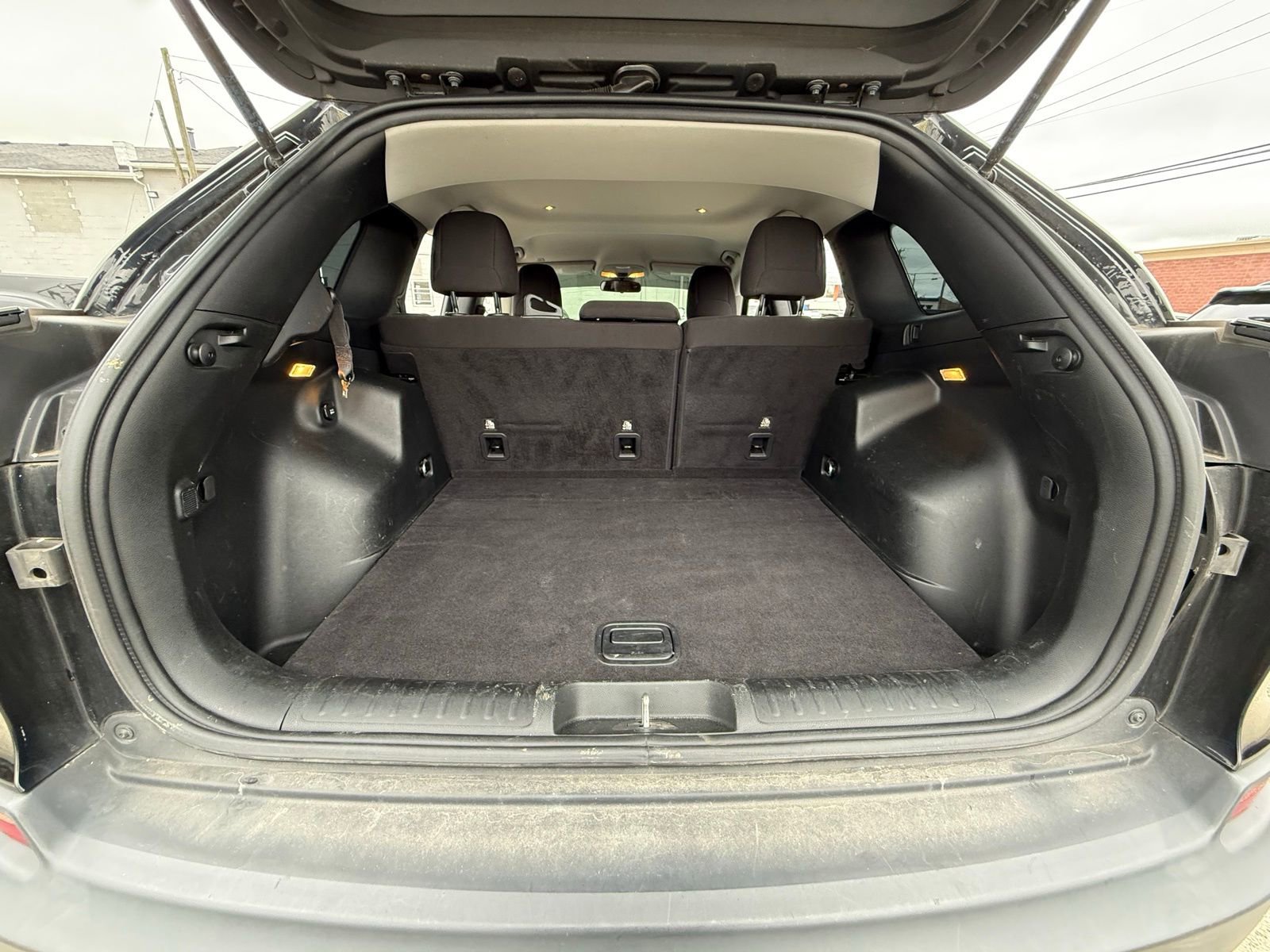 Used 2019 Jeep Cherokee Latitude w/ Popular Appearance Group image 25