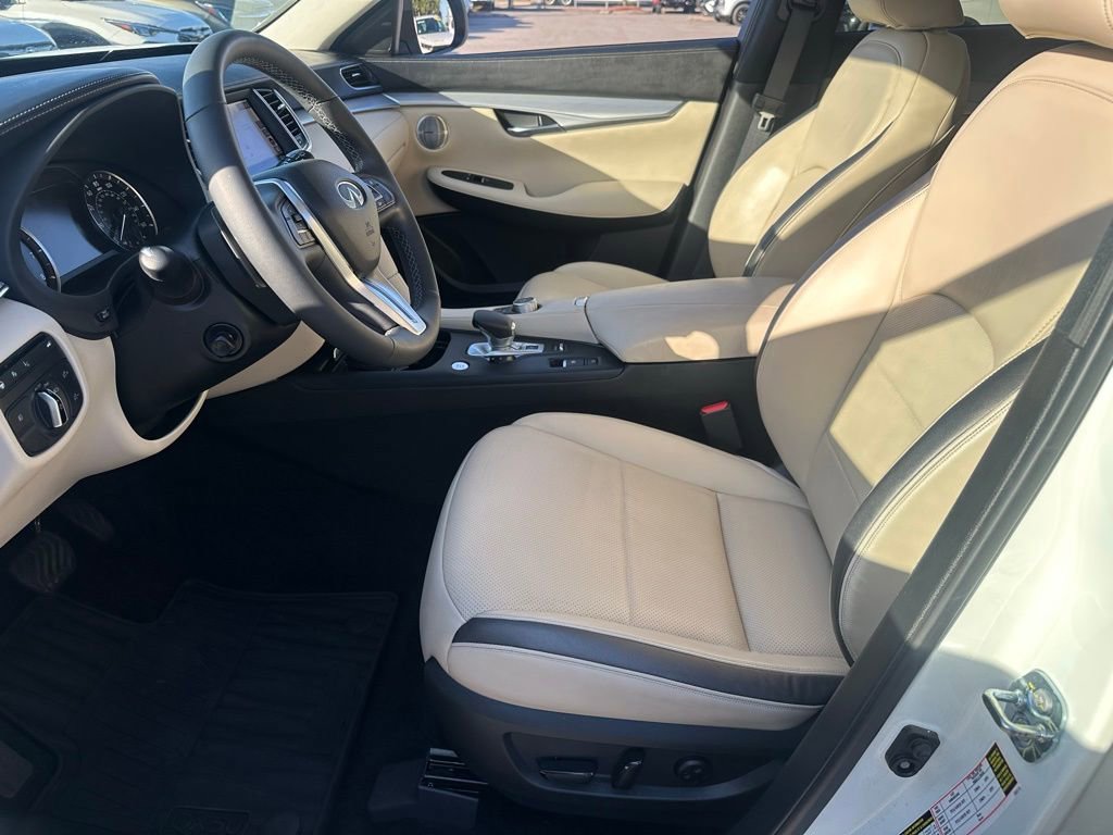Used 2022 INFINITI QX50 Sensory image 25