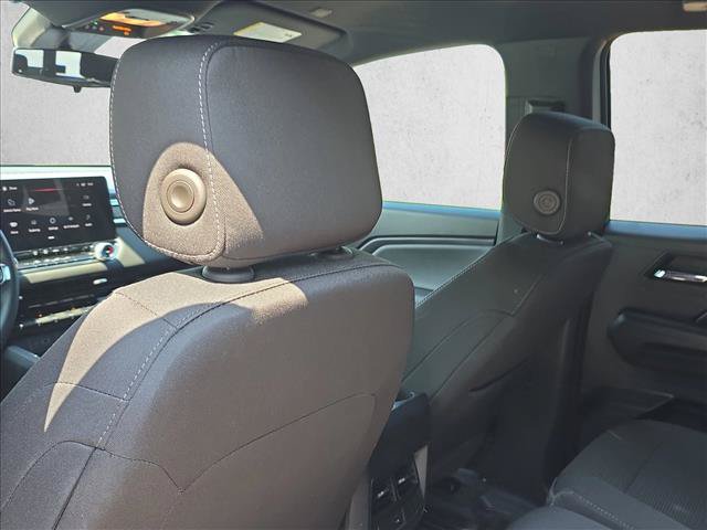 Used 2025 GMC Canyon Elevation RWD image 19
