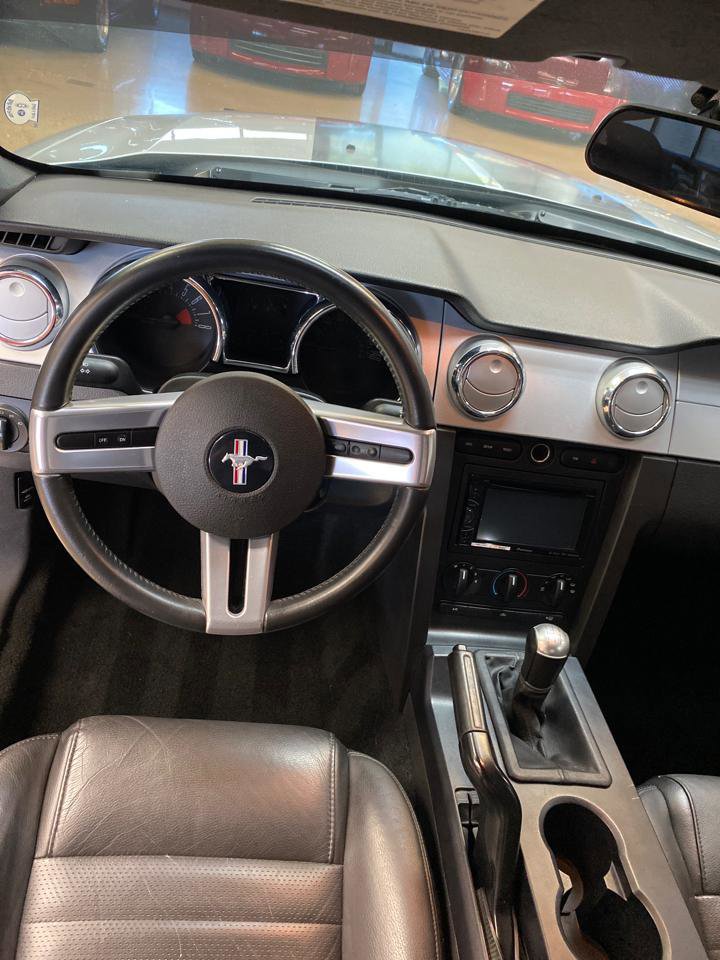 Used 2006 Ford Mustang GT RWD image 7
