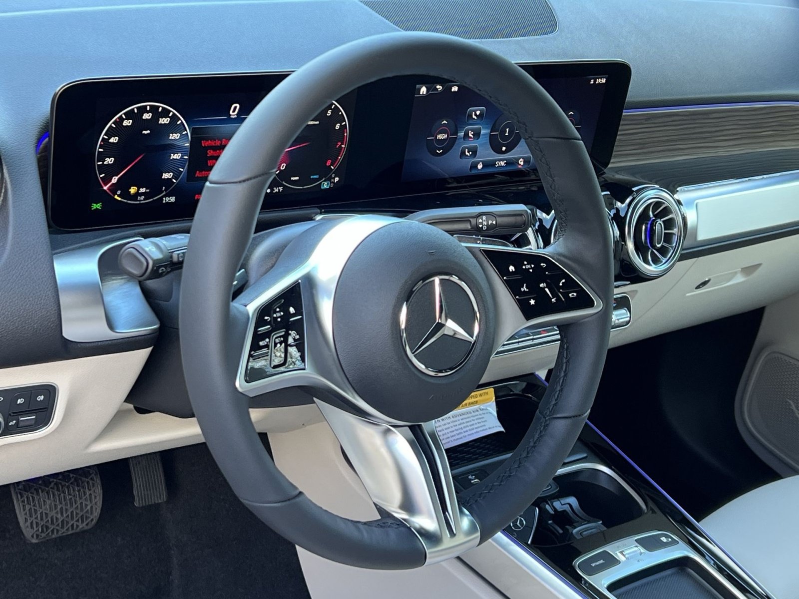 New 2026 Mercedes-Benz GLB 250 4MATIC image 15